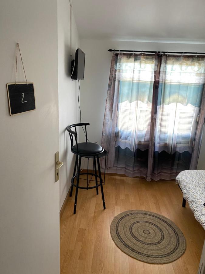 Chambre Privee Dammarie Les Lys Hotel Ngoại thất bức ảnh