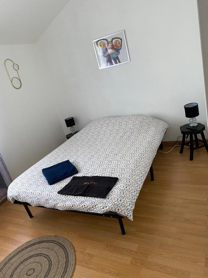 Chambre Privee Dammarie Les Lys Hotel Ngoại thất bức ảnh